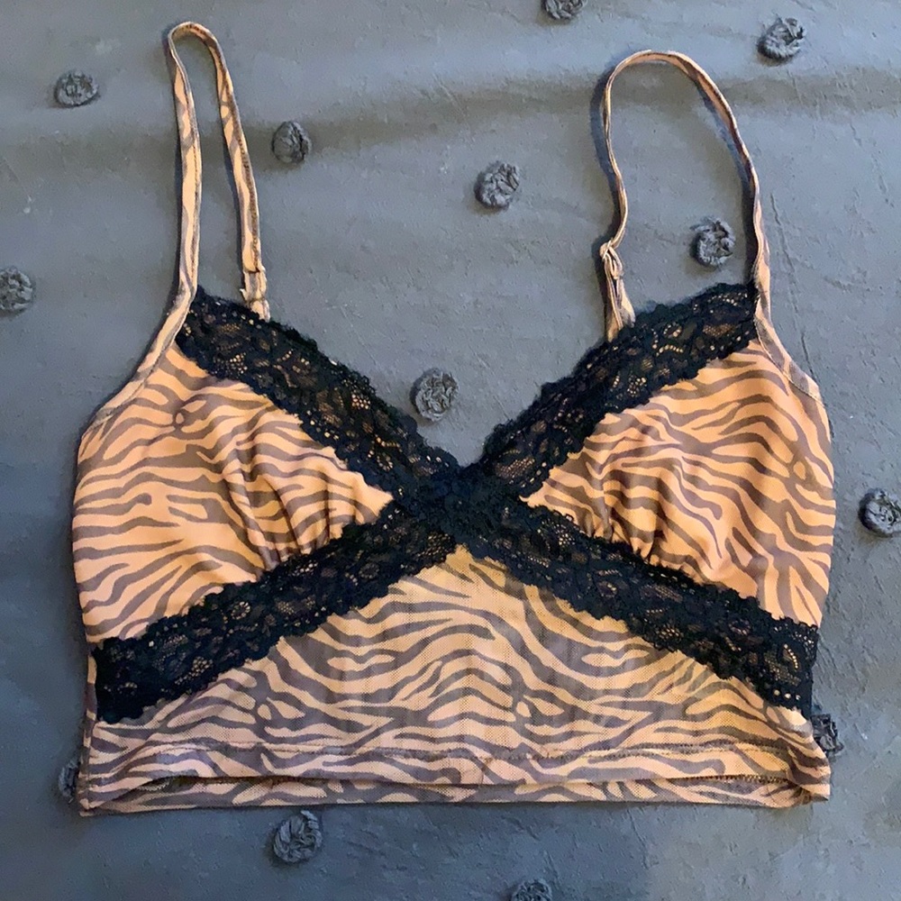 Adika brown top